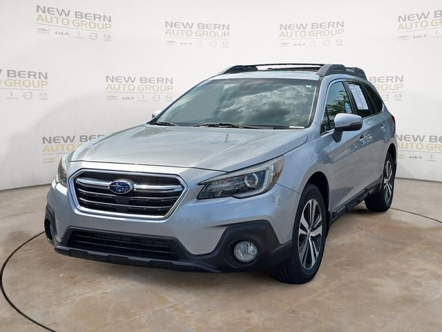 2018 Subaru Outback 3.6R Limited in Ice Silver Metallic — front three-quarter view